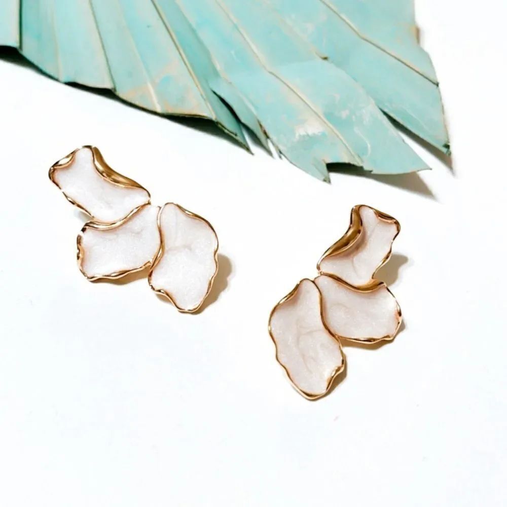 Flower statement earrings S145